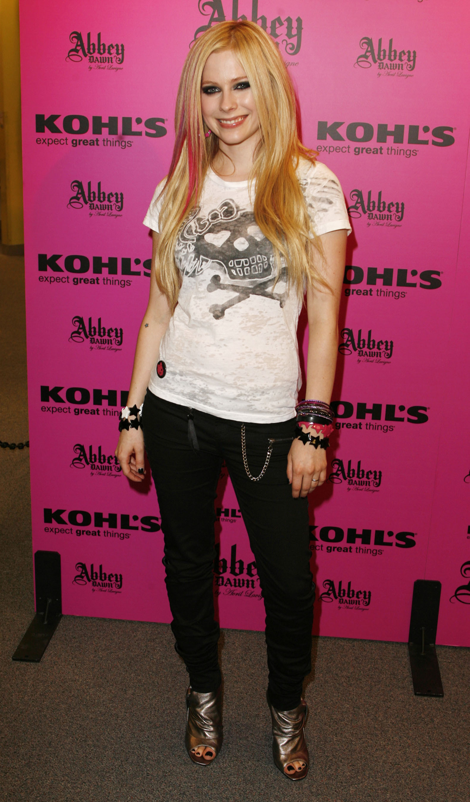 avril_lavigne_abbey_dawn_nc.jpg